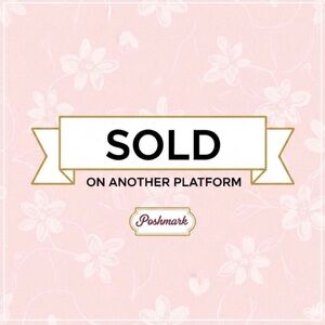 Absolutely stunning laptop bag/convertible, backpack.